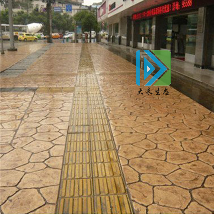 水泥压花地坪的施工工艺 水泥压花地坪的施工工艺