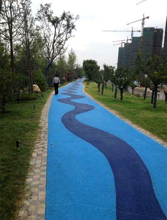 彩色强固透水混凝土的做法